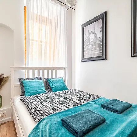 Liszt Designer 2bedroom Center Daire *